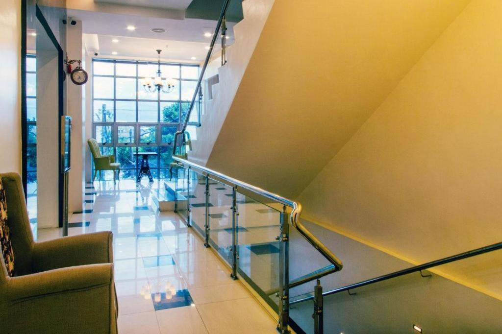 Facade Hotel Tabaco Exterior photo